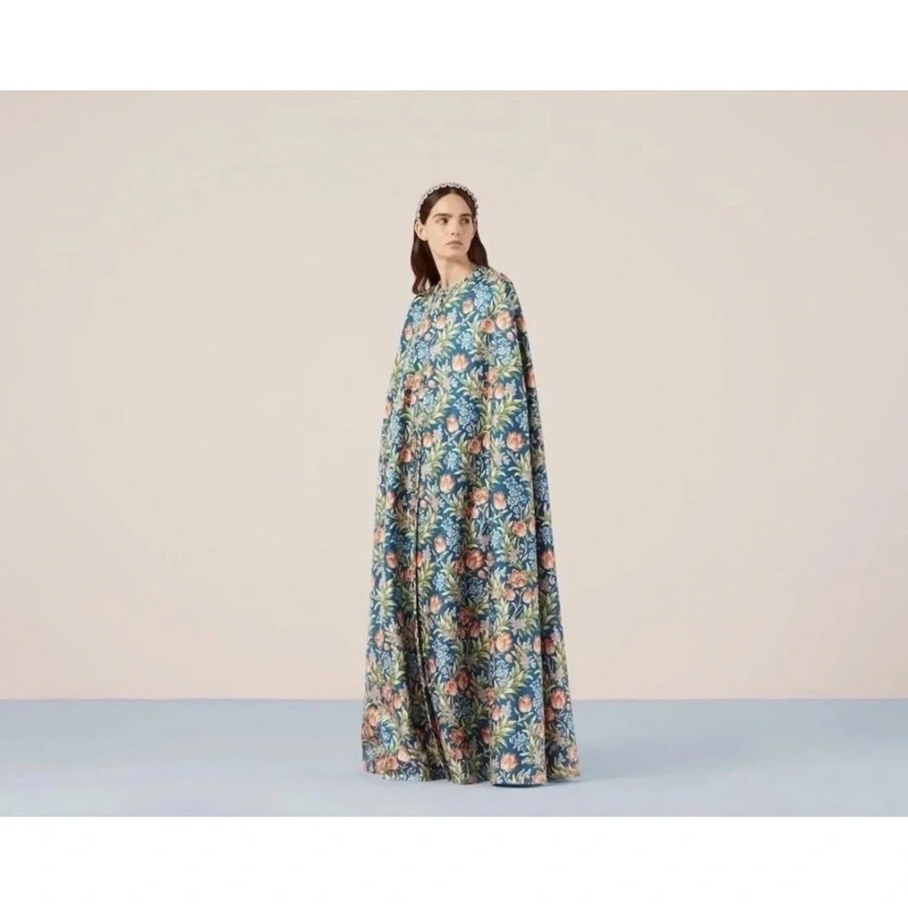 Gucci Floral Silk Cape Nojum collection Long Jacket Stunning NWT- Fits M- L 46IT - Picture 4 of 6